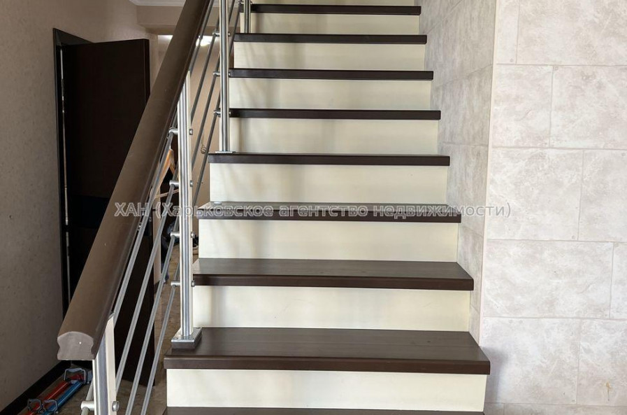 Продам квартиру, Георгия Тарасенко ул. , 4  ком., 159 м², капитальный ремонт 