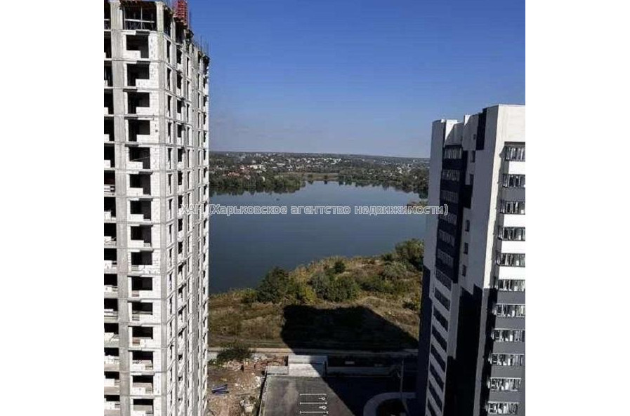 Продам квартиру, Непокоренных ул. , 2 кім., 63 м², без внутренних работ 