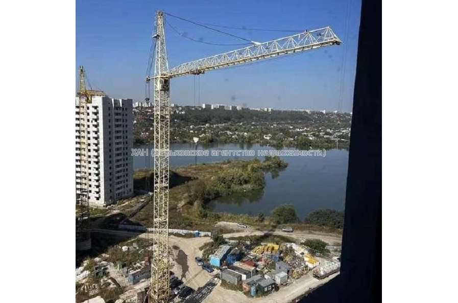 Продам квартиру, Непокоренных ул. , 2 кім., 63 м², без внутренних работ 