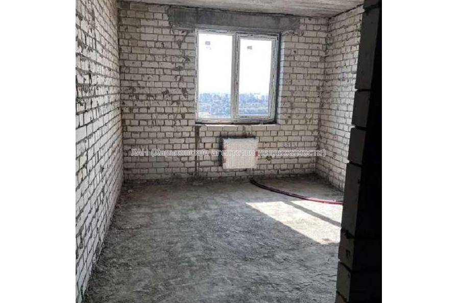 Продам квартиру, Непокоренных ул. , 2 кім., 63 м², без внутренних работ 