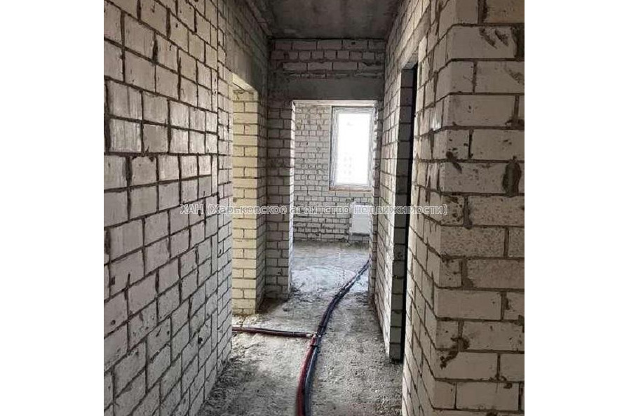 Продам квартиру, Непокоренных ул. , 2 кім., 63 м², без внутренних работ 