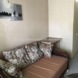 Продам квартиру, Шевченковский пер. , 1 кім., 18 м², капитальный ремонт