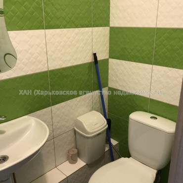 Продам квартиру, Шевченковский пер. , 1 кім., 18 м², капитальный ремонт 