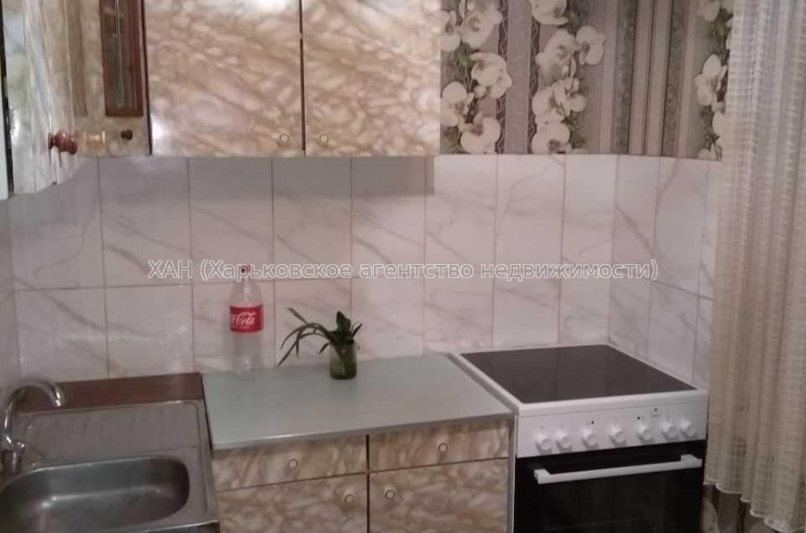 Продам квартиру, Победы просп. , 3 кім., 65 м², советский ремонт 