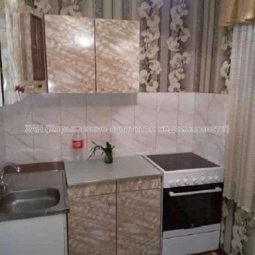 Продам квартиру, Победы просп. , 3 кім., 65 м², советский ремонт 