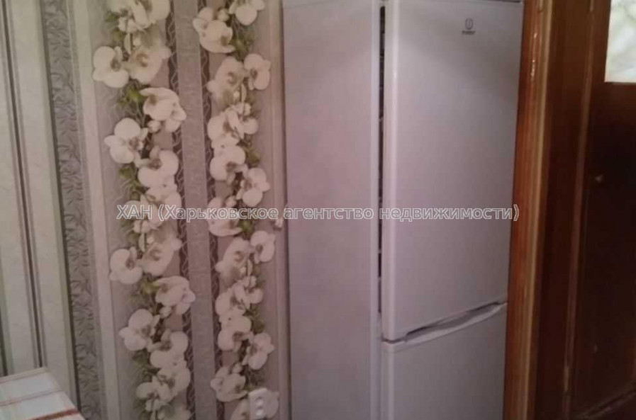 Продам квартиру, Победы просп. , 3 кім., 65 м², советский ремонт 