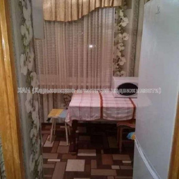 Продам квартиру, Победы просп. , 3 кім., 65 м², советский ремонт 