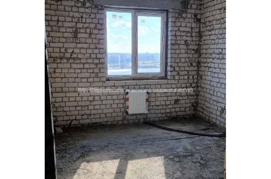 Продам квартиру, Непокоренных ул. , 2 кім., 62 м², без внутренних работ 