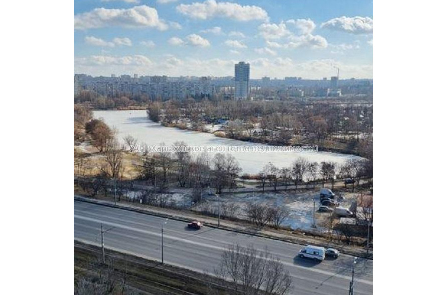 Продам квартиру, Непокоренных ул. , 2 кім., 62 м², без внутренних работ 