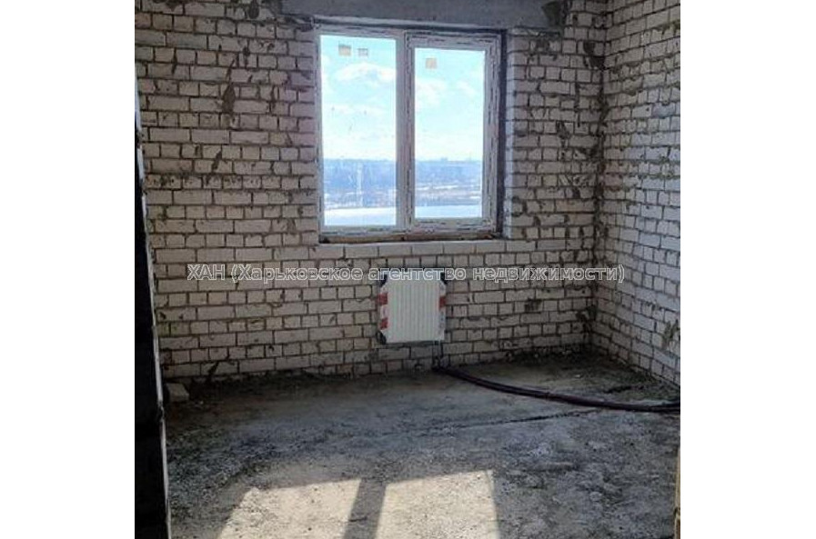 Продам квартиру, Героев Труда ул. , 2  ком., 62 м², без внутренних работ 