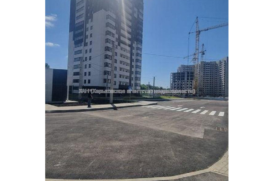 Продам квартиру, Непокоренных ул. , 2 кім., 62 м², без внутренних работ 