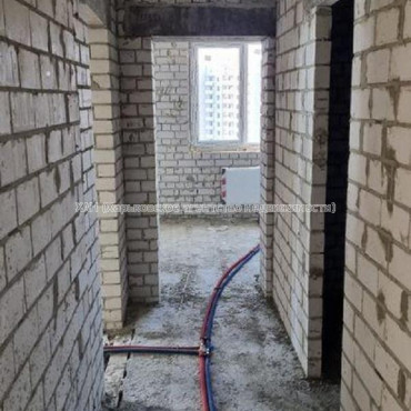 Продам квартиру, Непокоренных ул. , 2 кім., 62 м², без внутренних работ 