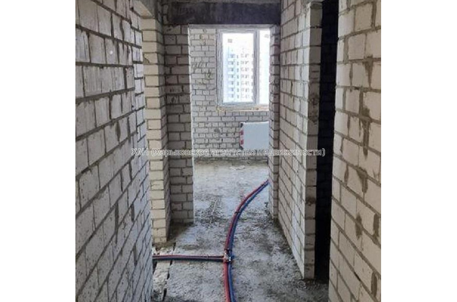 Продам квартиру, Непокоренных ул. , 2 кім., 62 м², без внутренних работ 