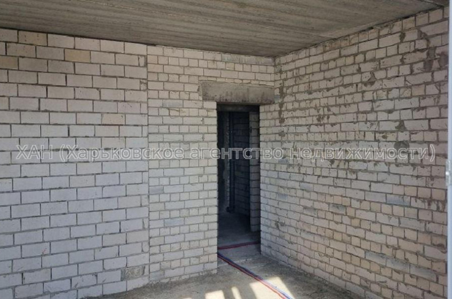 Продам квартиру, Героев Труда ул. , 2  ком., 62 м², без внутренних работ 