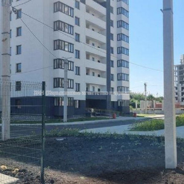 Продам квартиру, Непокоренных ул. , 2 кім., 62 м², без внутренних работ 
