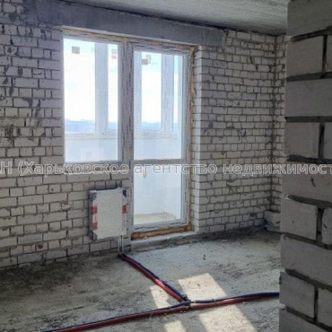 Продам квартиру, Непокоренных ул. , 2 кім., 62 м², без внутренних работ 