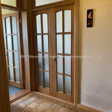 Продам квартиру, Матюшенко ул. , 3  ком., 70 м², капитальный ремонт 