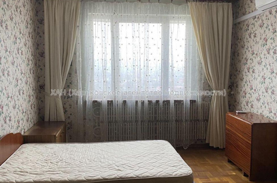 Продам квартиру, Матюшенко ул. , 3  ком., 70 м², капитальный ремонт 