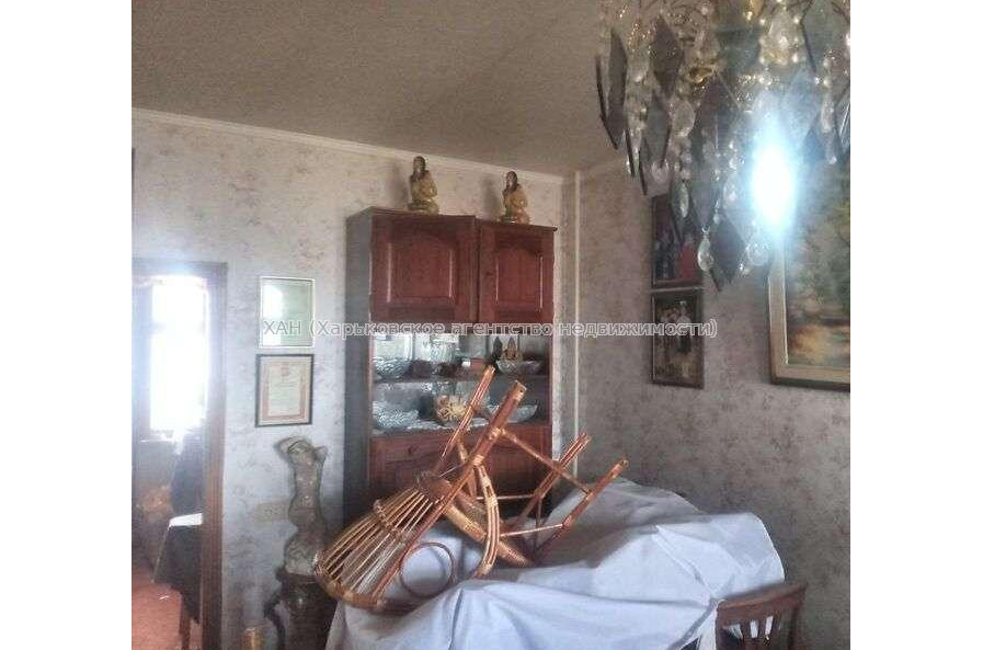 Продам квартиру, Леся Сердюка ул. , 4 кім., 89 м², косметический ремонт 