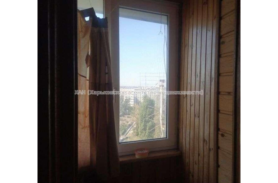 Продам квартиру, Леся Сердюка ул. , 4 кім., 89 м², косметический ремонт 
