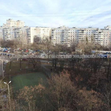 Продам квартиру, Мирослава Мисли ул. , 2  ком., 58 м², капитальный ремонт 