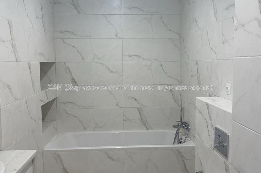 Продам квартиру, Мирослава Мисли ул. , 2 кім., 58 м², капитальный ремонт 