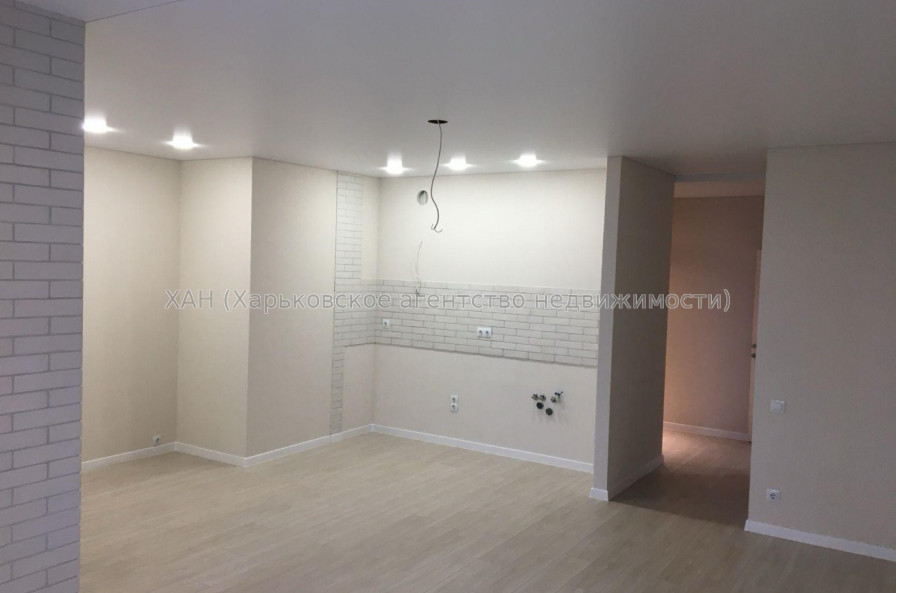 Продам квартиру, Мирослава Мисли ул. , 2 кім., 58 м², капитальный ремонт 