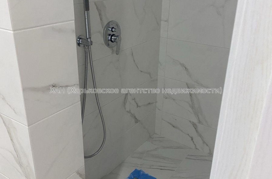 Продам квартиру, Мирослава Мисли ул. , 2 кім., 58 м², капитальный ремонт 