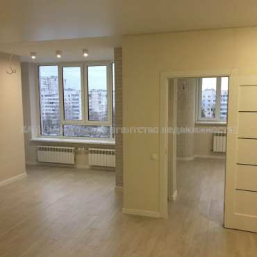 Продам квартиру, Мирослава Мисли ул. , 2 кім., 58 м², капитальный ремонт 