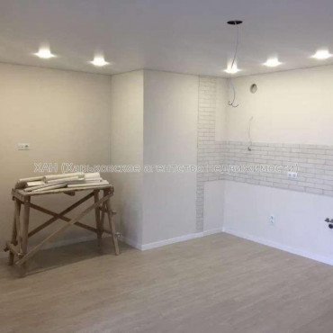 Продам квартиру, Мирослава Мисли ул. , 2  ком., 58 м², капитальный ремонт 