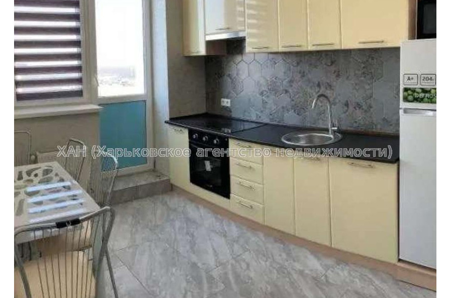 Продам квартиру, Победы просп. , 1 кім., 35 м², капитальный ремонт 