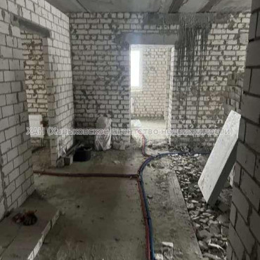 Продам квартиру, Клочковская ул. , 4 кім., 120 м², без внутренних работ 