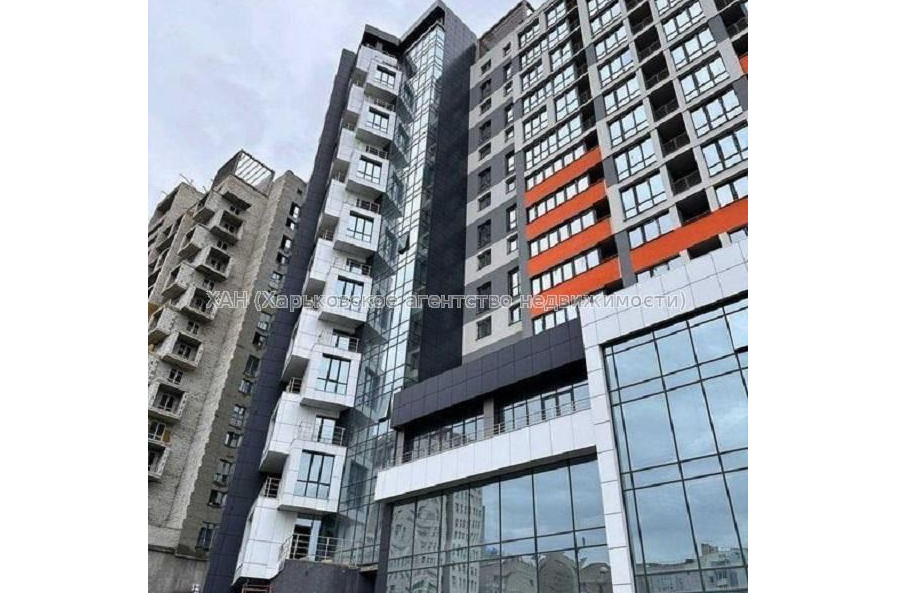 Продам квартиру, Клочковская ул. , 4  ком., 120 м², без внутренних работ 