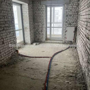 Продам квартиру, Клочковская ул. , 4 кім., 120 м², без внутренних работ 