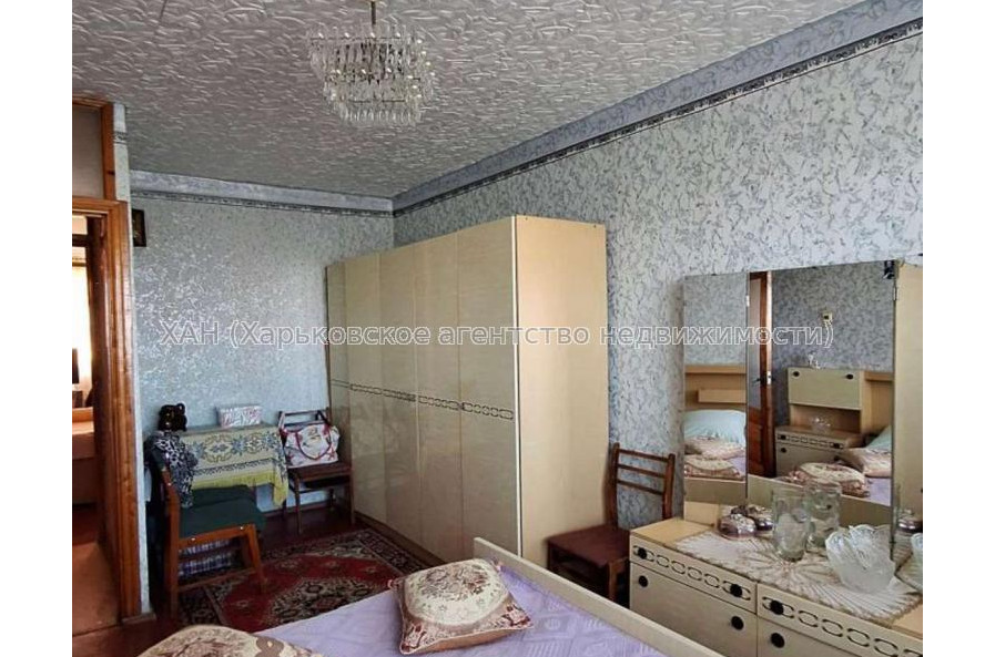 Продам квартиру, Ильинская ул. , 3 кім., 67 м², косметический ремонт 