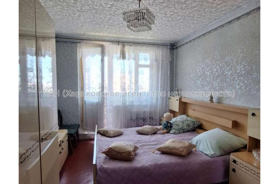 Продам квартиру, Ильинская ул. , 3 кім., 67 м², косметический ремонт 