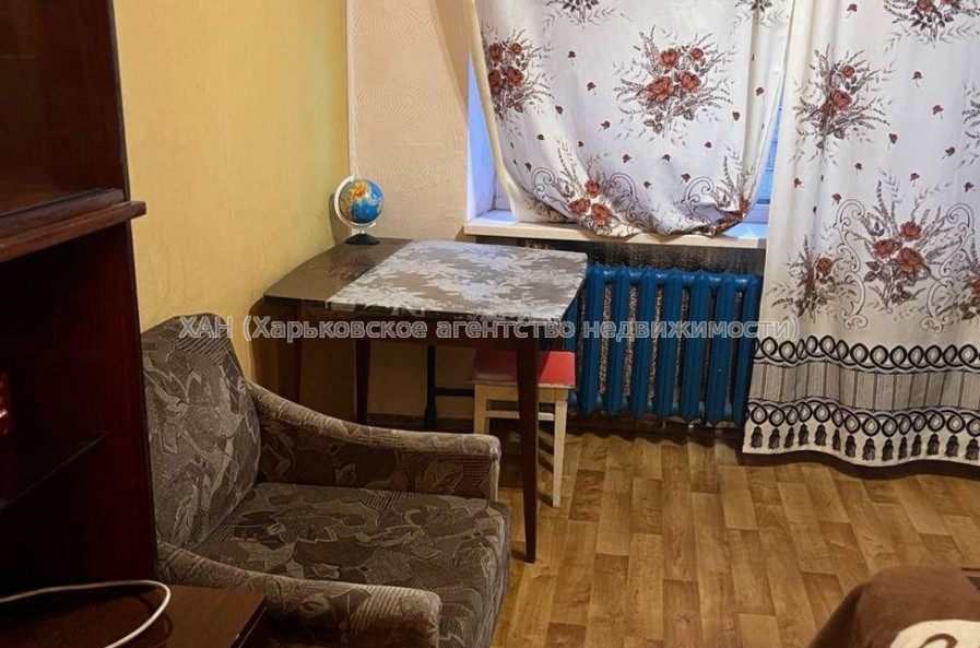 Продам квартиру, Владислава Зубенко ул. , 1 кім., 20 м², косметический ремонт 