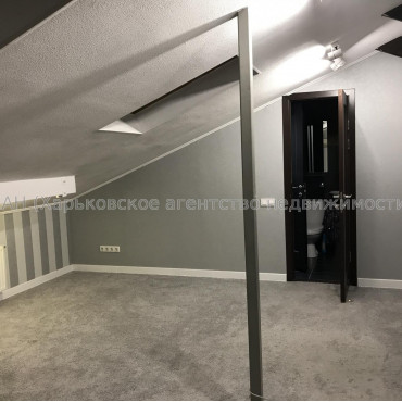 Здам нежитлову нерухомість, офисное помещение , 6 кім., 220 м², косметический ремонт 