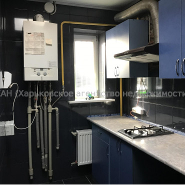 Здам нежитлову нерухомість, офисное помещение , 6 кім., 220 м², косметический ремонт 