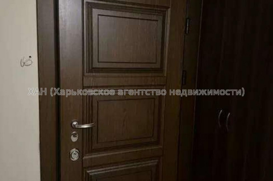 Продам квартиру, Ньютона ул. , 3  ком., 96 м², капитальный ремонт 