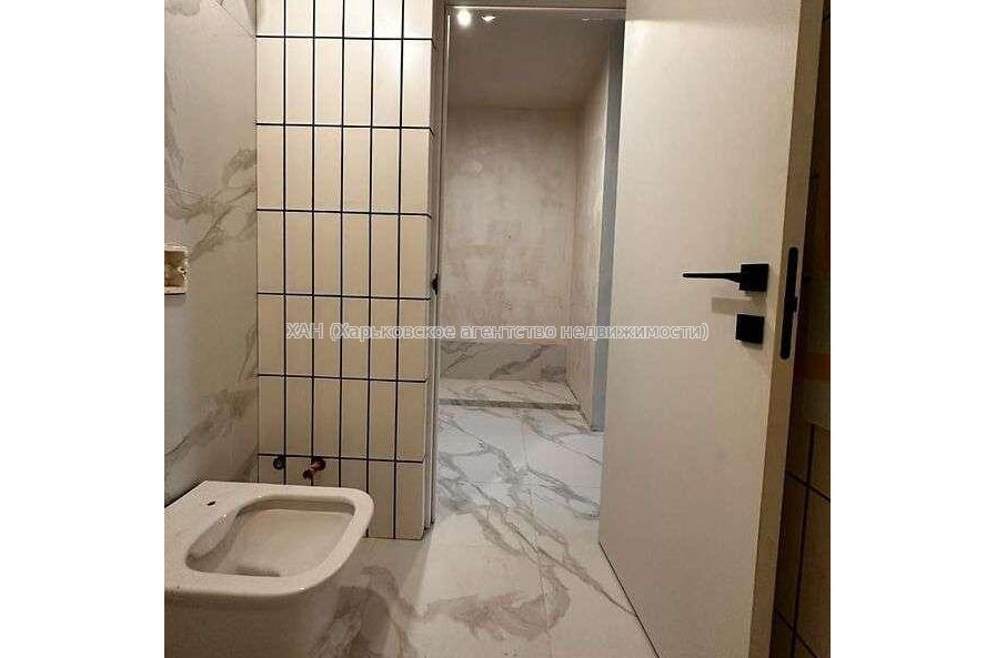 Продам квартиру, Пискуновский пер. , 1 кім., 41 м², частичный ремонт 