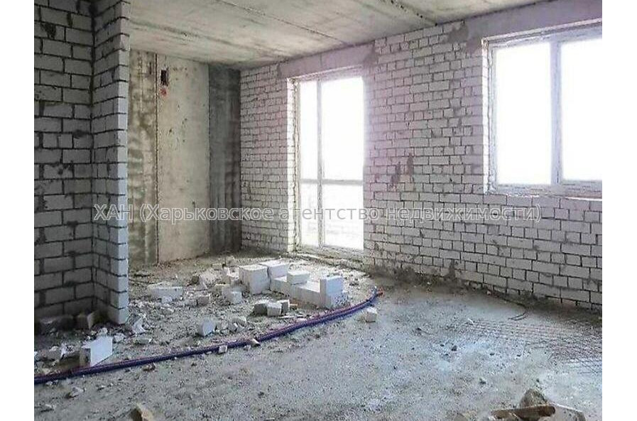 Продам квартиру, Льва Ландау просп. , 3 кім., 103 м², без внутренних работ 