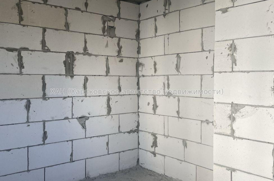 Продам квартиру, Франковская ул. , 1  ком., 37 м², без внутренних работ 
