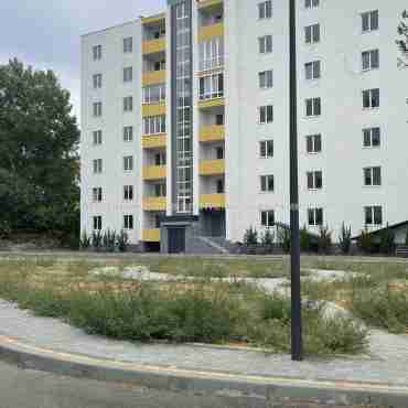 Продам квартиру, Франковская ул. , 1  ком., 37 м², без внутренних работ 