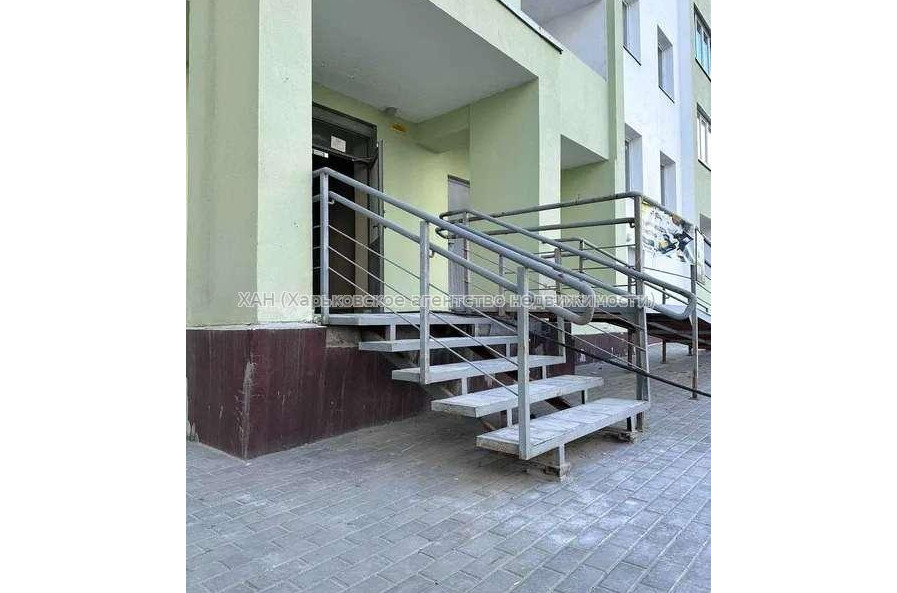 Продам квартиру, Мира ул. , 1 кім., 36 м², без внутренних работ 