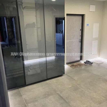 Продам квартиру, Зерновая ул. , 2 кім., 74 м², евроремонт 