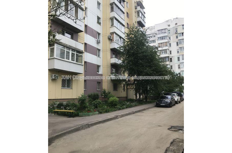 Продам квартиру, Ахсарова Энвера ул. , 1  ком., 46 м², советский ремонт 