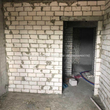 Продам квартиру, Шевченко ул. , 1  ком., 42 м², без внутренних работ 