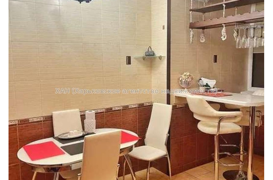 Продам квартиру, Кричевского ул. , 2 кім., 83 м², евроремонт 