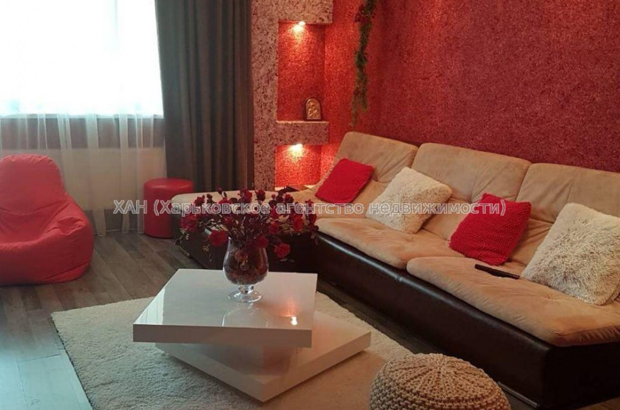 Продам квартиру, Кричевского ул. , 2 кім., 83 м², евроремонт 